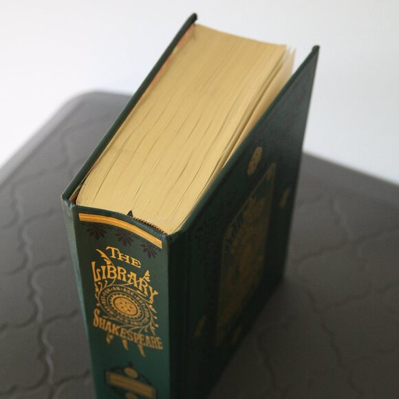 The Library Shakespeare - Picture 6 of 11